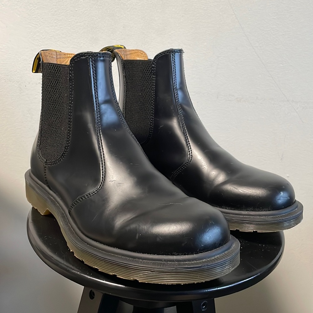 Dr. Martens 2976 Mono Smooth Leather Chelsea Boot Women’s 9